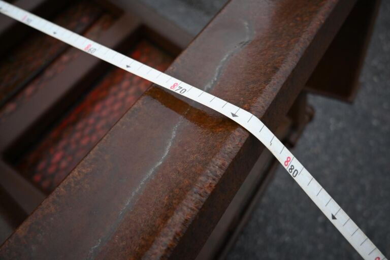 Sisu E13 450 6x2 Koukku / Lavetti