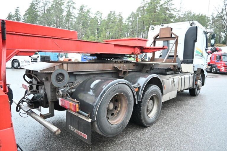 Sisu E13 450 6x2 Koukku / Lavetti