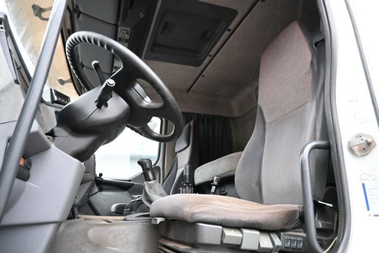 Sisu E13 450 6x2 Koukku / Lavetti