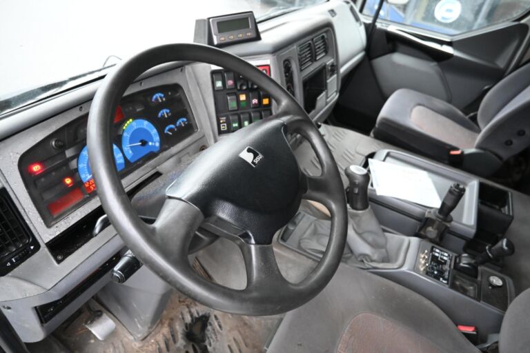 Sisu E13 450 6x2 Koukku / Lavetti