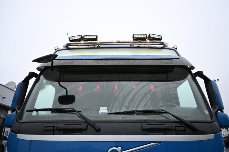 Volvo FM460 8x4*4 Tulossa