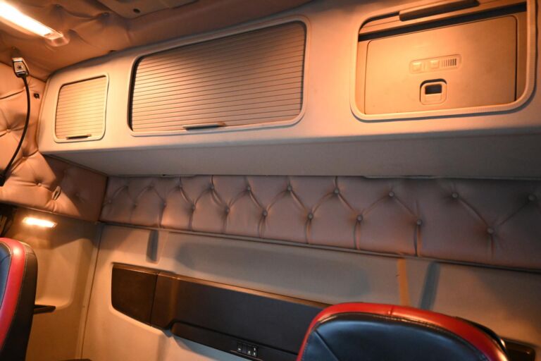 Volvo FM460 8x4*4 Tulossa