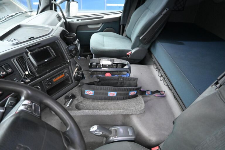 Volvo FM460 6x2 HMF3000K7