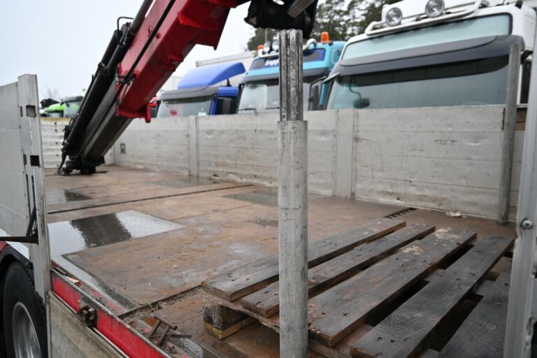 Volvo FM460 6x2 HMF3000K7