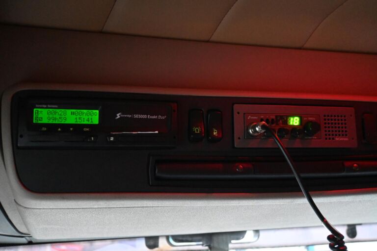 Scania R620 8x4 V8 manuaali