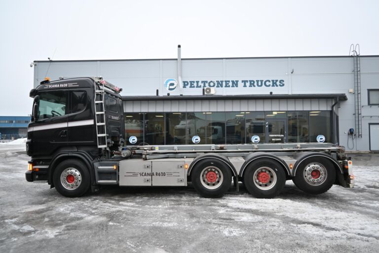 Scania R620 8x4 V8 manuaali