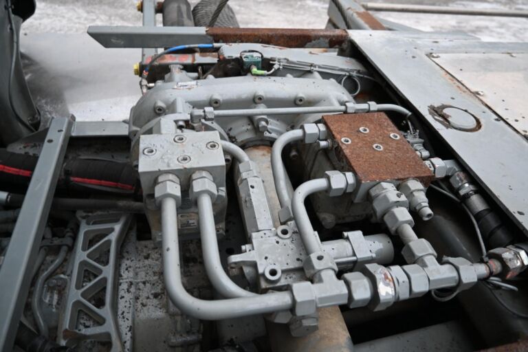 Scania R620 8x4 V8 manuaali