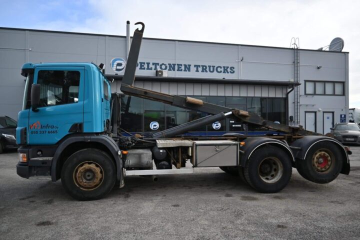 Scania P340 6×2 koukku