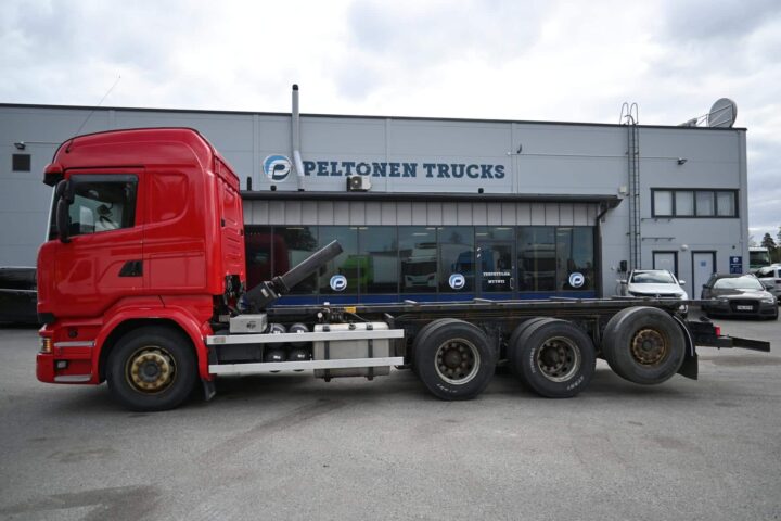 Scania R490 8×4 Etukippi / alusta