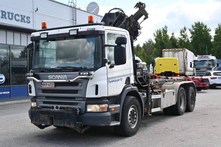 Scania P360 6×2 HIAB 122 nosturi ja vaijerilaite