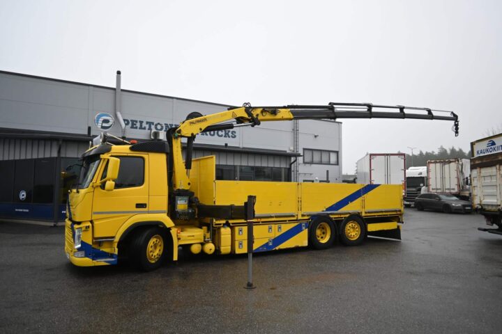 Volvo FM330 6×2*4 Palfinger PK19