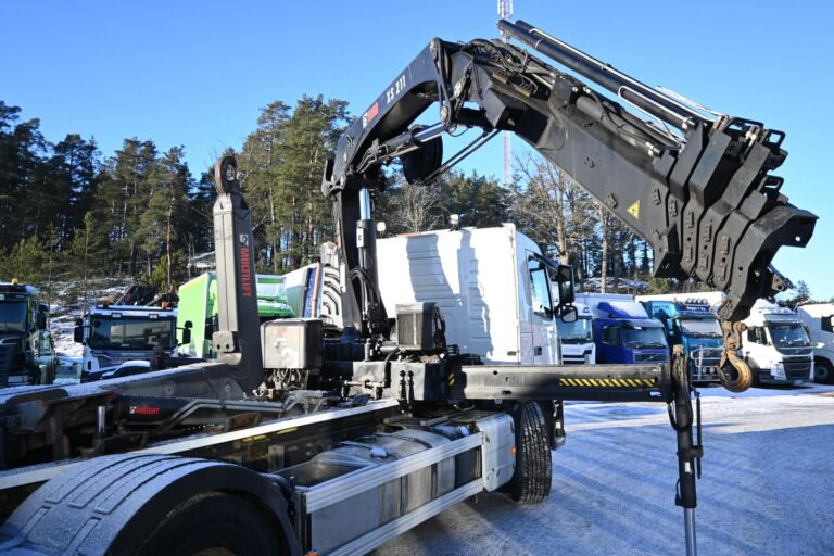 Volvo FM450 6x2 HIAB 211 & Multilift