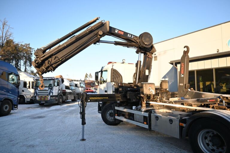 Volvo FM450 6x2 HIAB 211 & Multilift