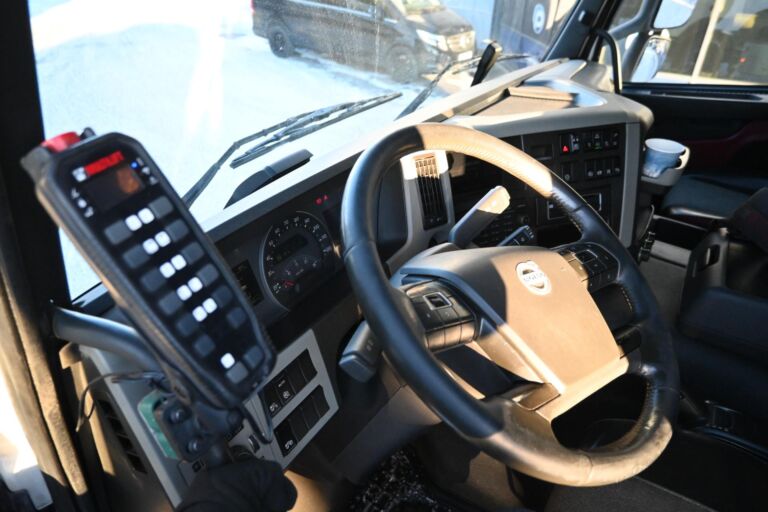 Volvo FM450 6x2 HIAB 211 & Multilift