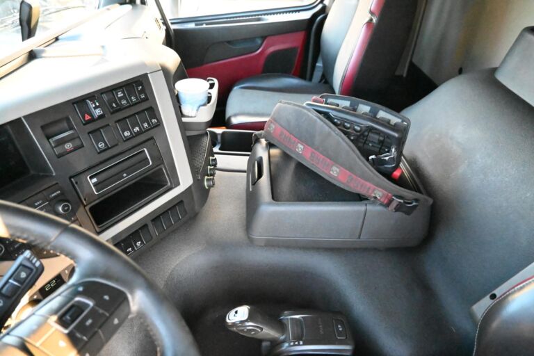 Volvo FM450 6x2 HIAB 211 & Multilift