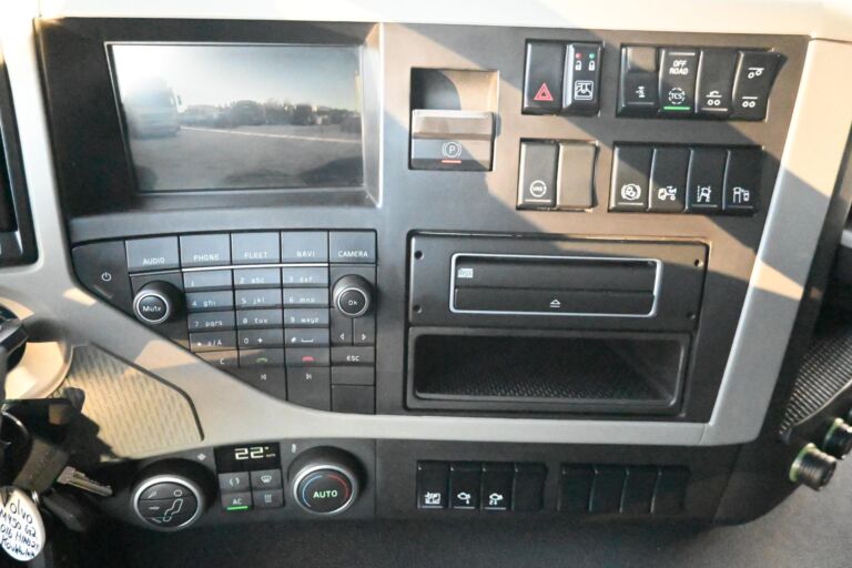 Volvo FM450 6x2 HIAB 211 & Multilift