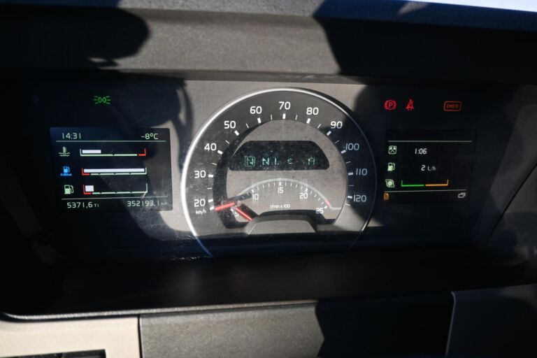 Volvo FM450 6x2 HIAB 211 & Multilift