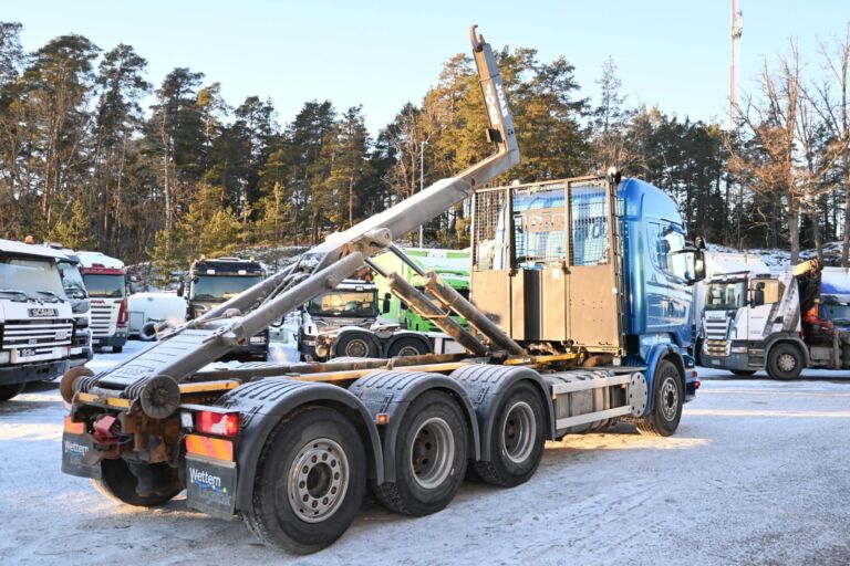 Scania R560 8x4*4 Tridem koukkuauto