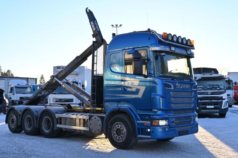 Scania R560 8x4*4 Tridem koukkuauto