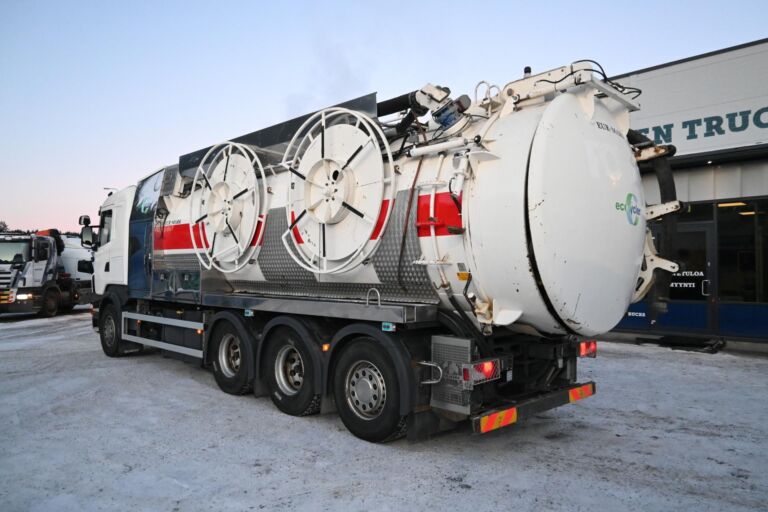 Scania R560 8x4*4 EUR-MARK