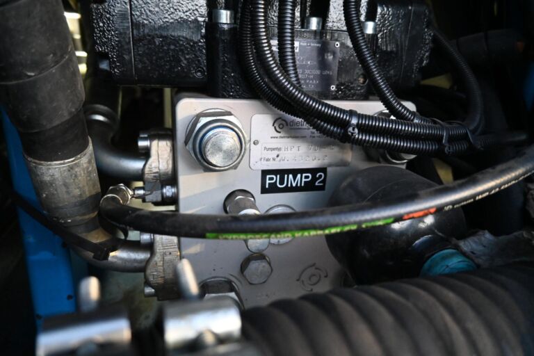 Scania R560 8x4*4 EUR-MARK