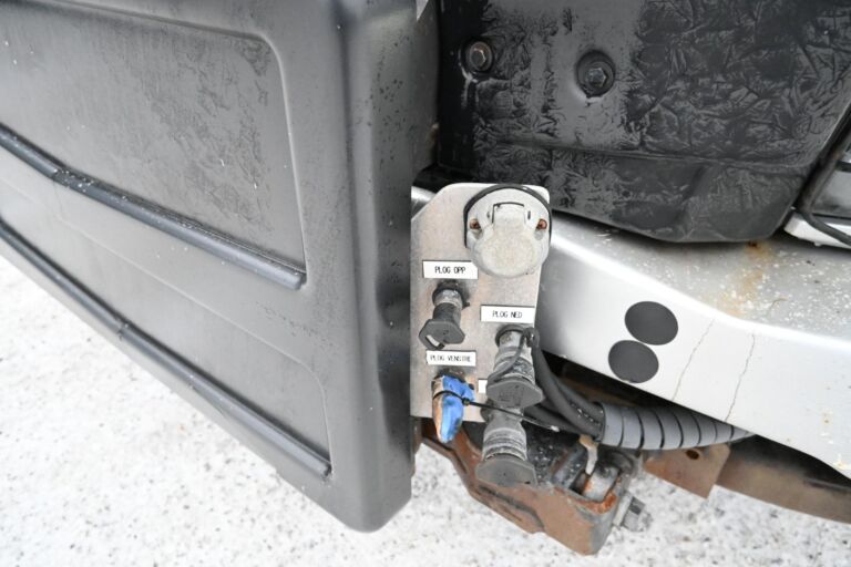 Scania R500 8x4*4 Tienhoito/Koukkuauto