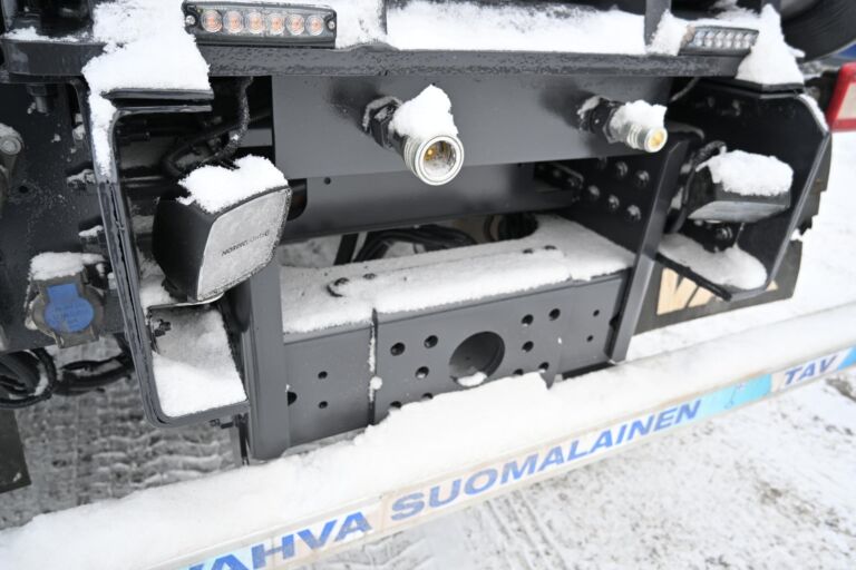 Volvo FH650 8x4*4 Tridem 7m koukkulaite