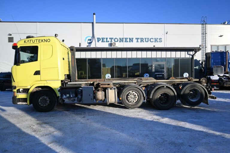 Scania R520 8x2 V8 koukku