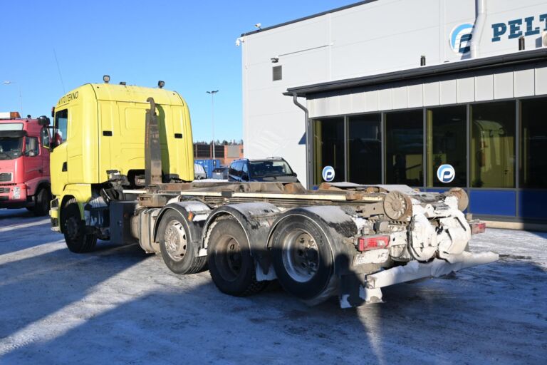 Scania R520 8x2 V8 koukku