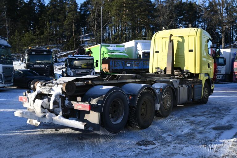 Scania R520 8x2 V8 koukku