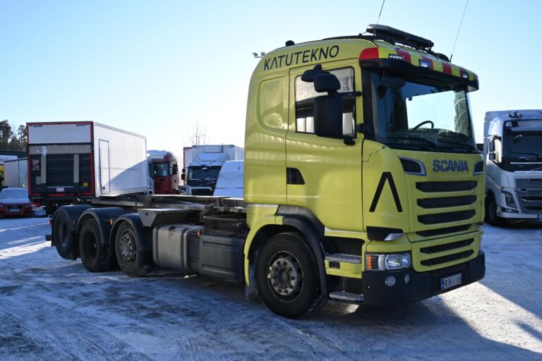 Scania R520 8x2 V8 koukku