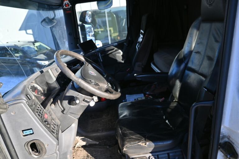 Scania R520 8x2 V8 koukku