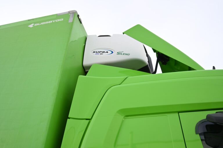 Scania P410 6x2*4 Carrier Supra