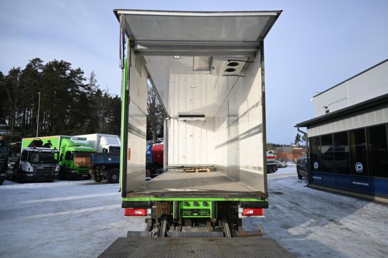 Scania P410 6x2*4 Carrier Supra