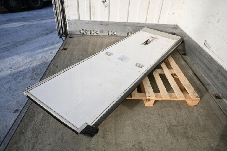 Scania P410 6x2*4 Carrier Supra