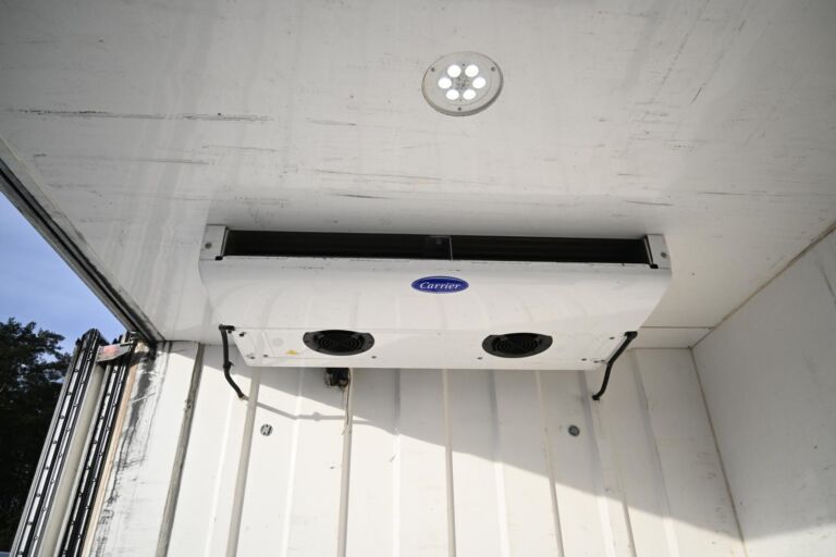 Scania P410 6x2*4 Carrier Supra