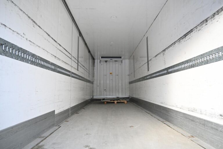 Scania P410 6x2*4 Carrier Supra