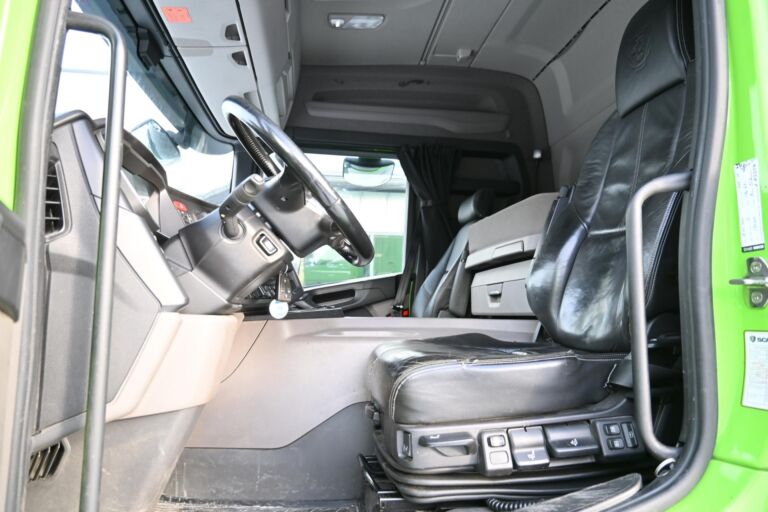 Scania P410 6x2*4 Carrier Supra