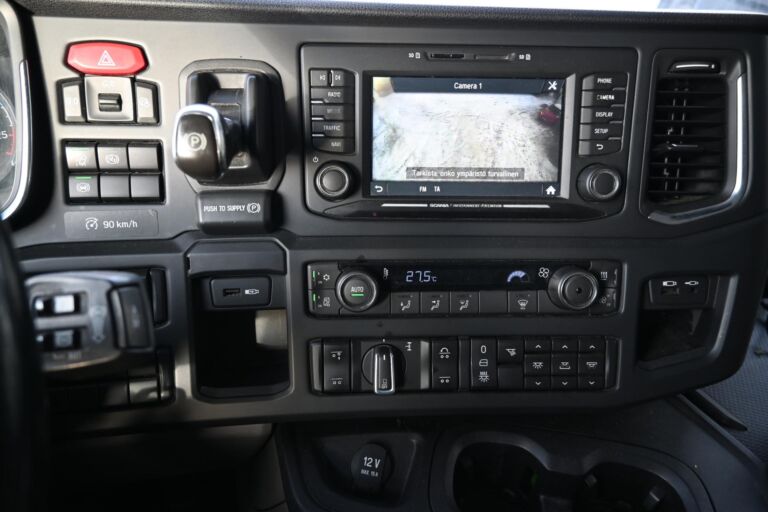 Scania P410 6x2*4 Carrier Supra