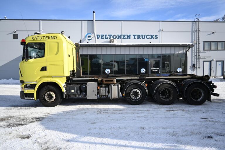 Scania R520 8x2 V8 koukku
