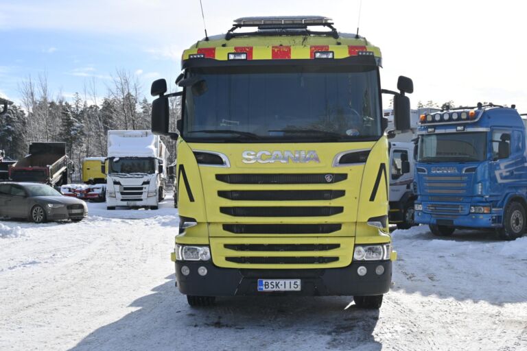 Scania R520 8x2 V8 koukku