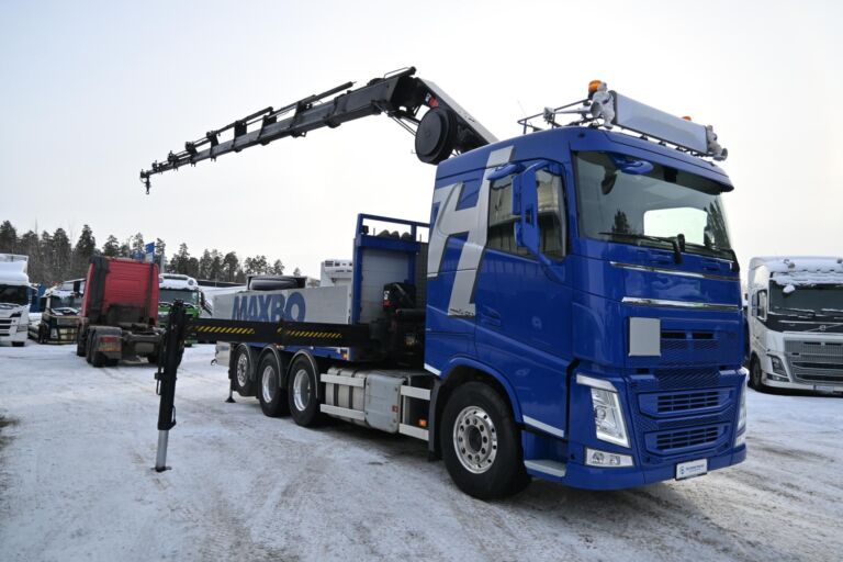 Volvo FH540 8x4*4 Tridem HIAB 302 8+1
