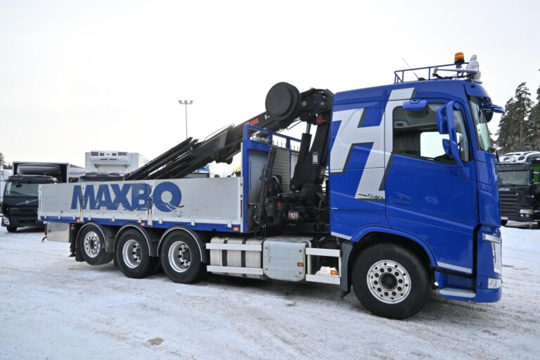 Volvo FH540 8x4*4 Tridem HIAB 302 8+1