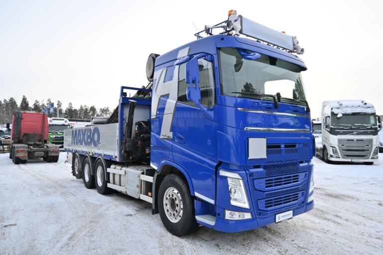 Volvo FH540 8x4*4 Tridem HIAB 302 8+1