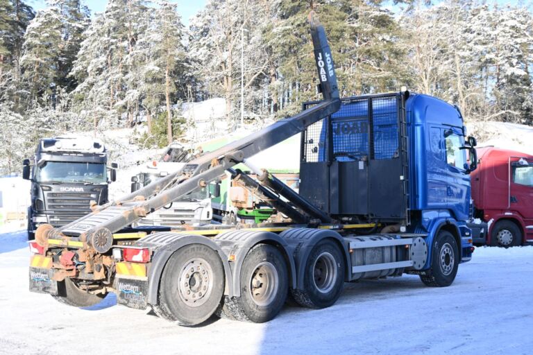 Scania R560 8x4*4 Tridem koukkuauto