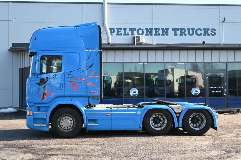 Scania R580 6x4 ADR vetopöytäauto