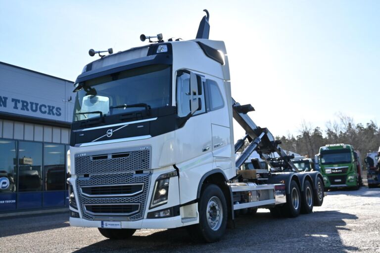 Volvo FH650 8x4*4 Tridem 7m koukkulaite