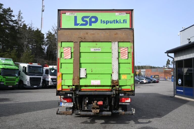 Scania P400 6x2 Sivuaukeava