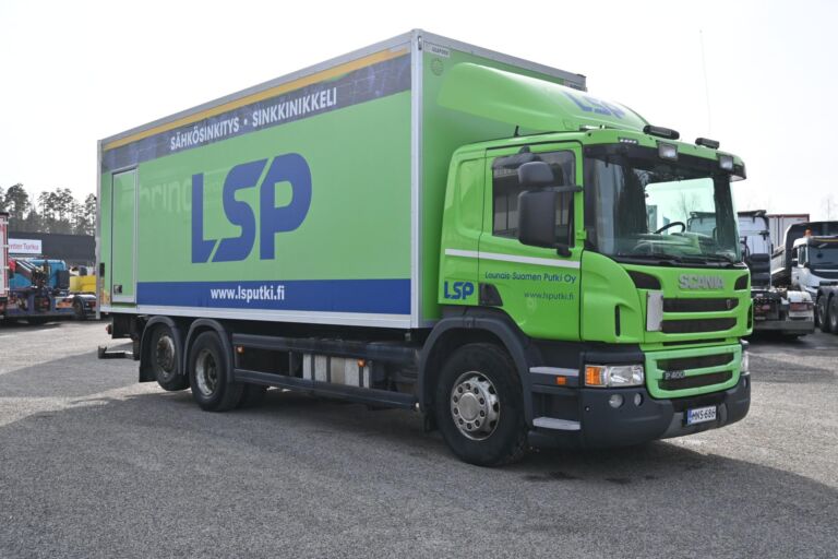 Scania P400 6x2 Sivuaukeava