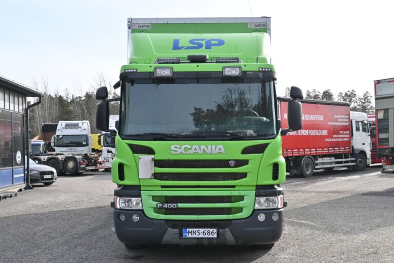 Scania P400 6x2 Sivuaukeava